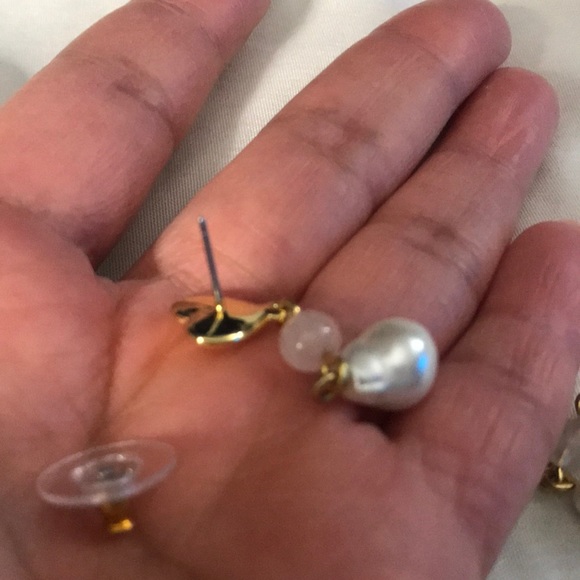 🌸NEW🌸 Talbots Gold Heart and Pearl Tier Drop Earrings - Picture 5 of 9